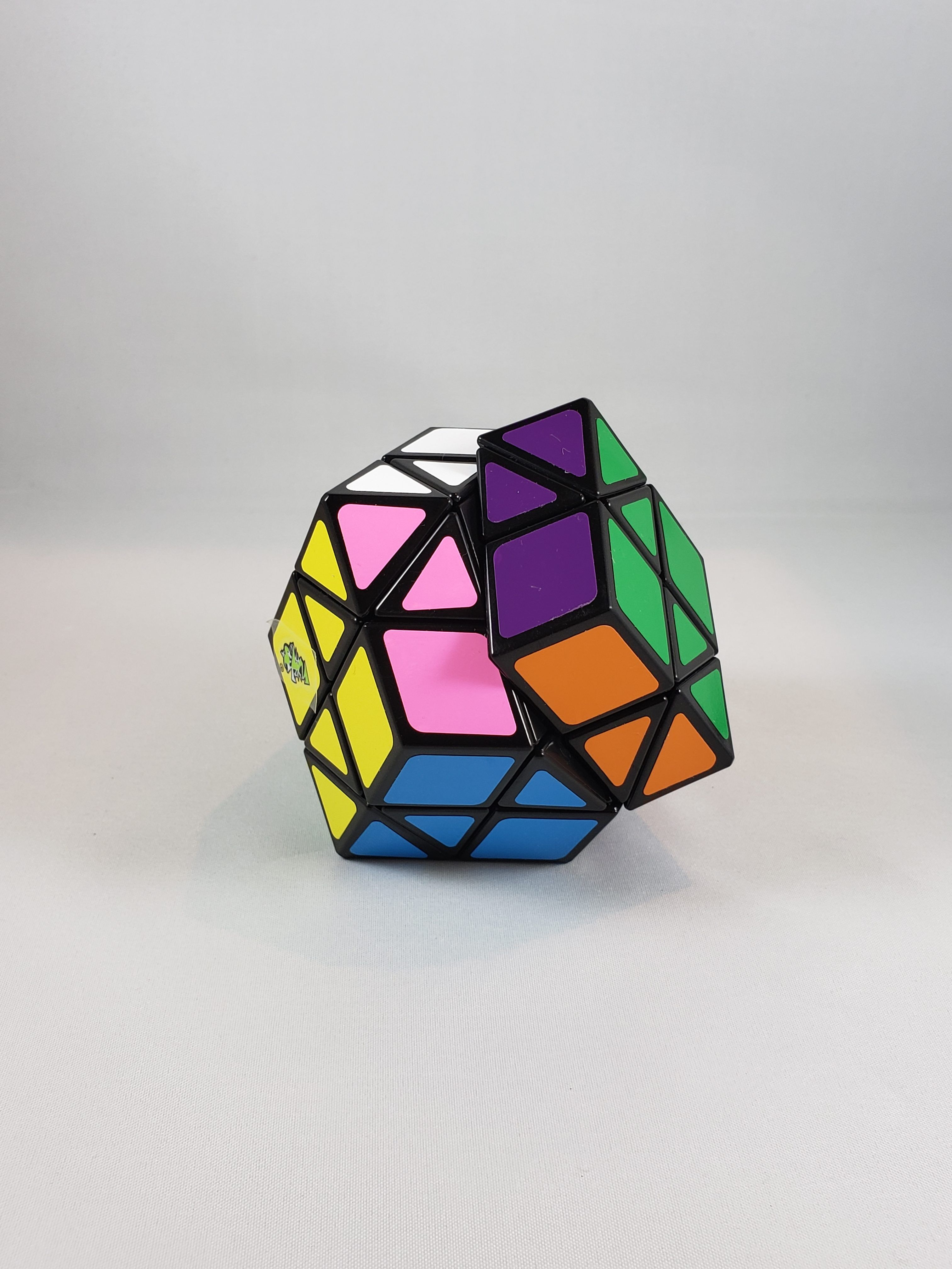 12-axis dodecahedron (RUA) incomplete 8 Petals Cube