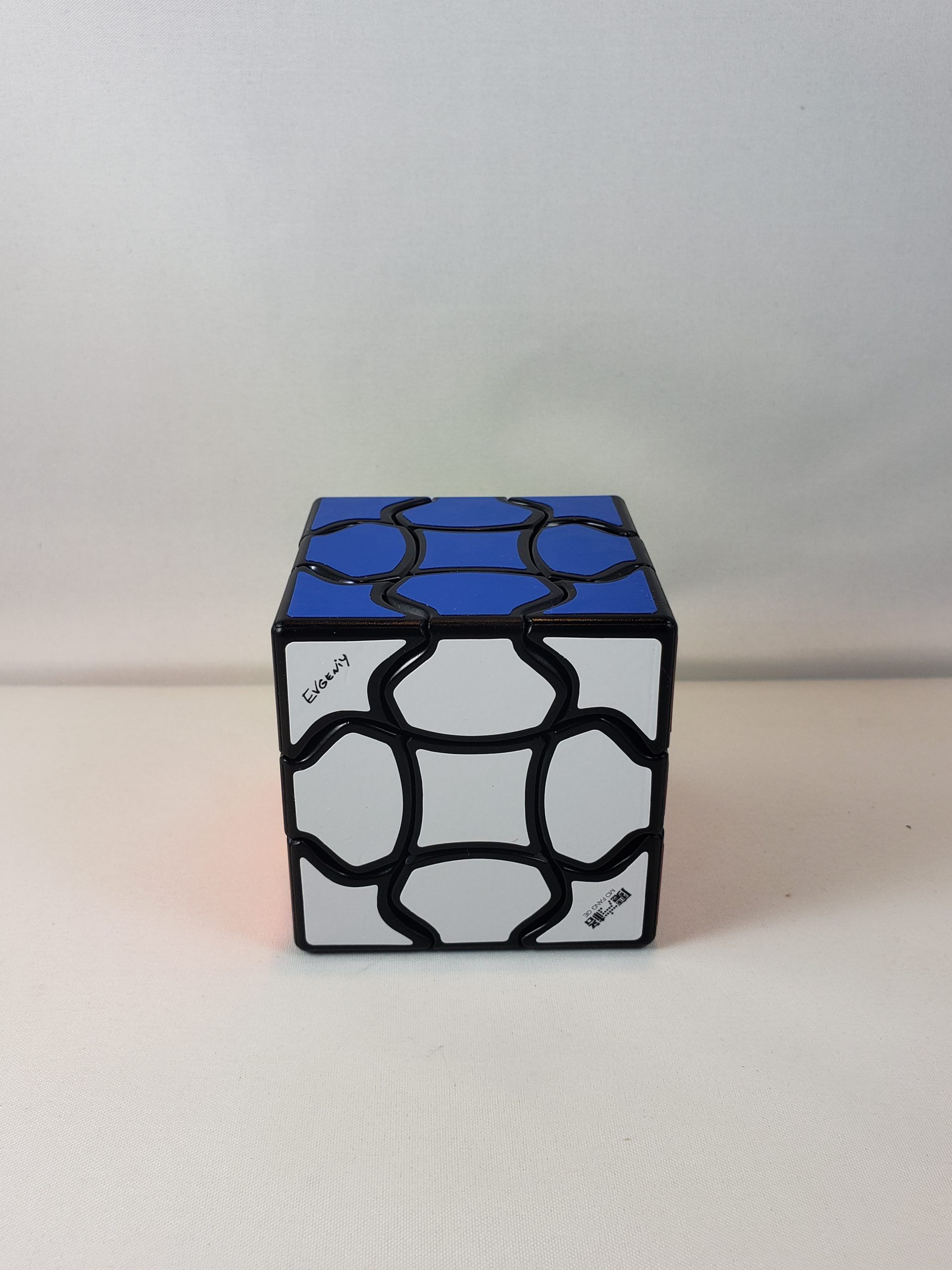 Fluffy Cube A Turning Octahedron